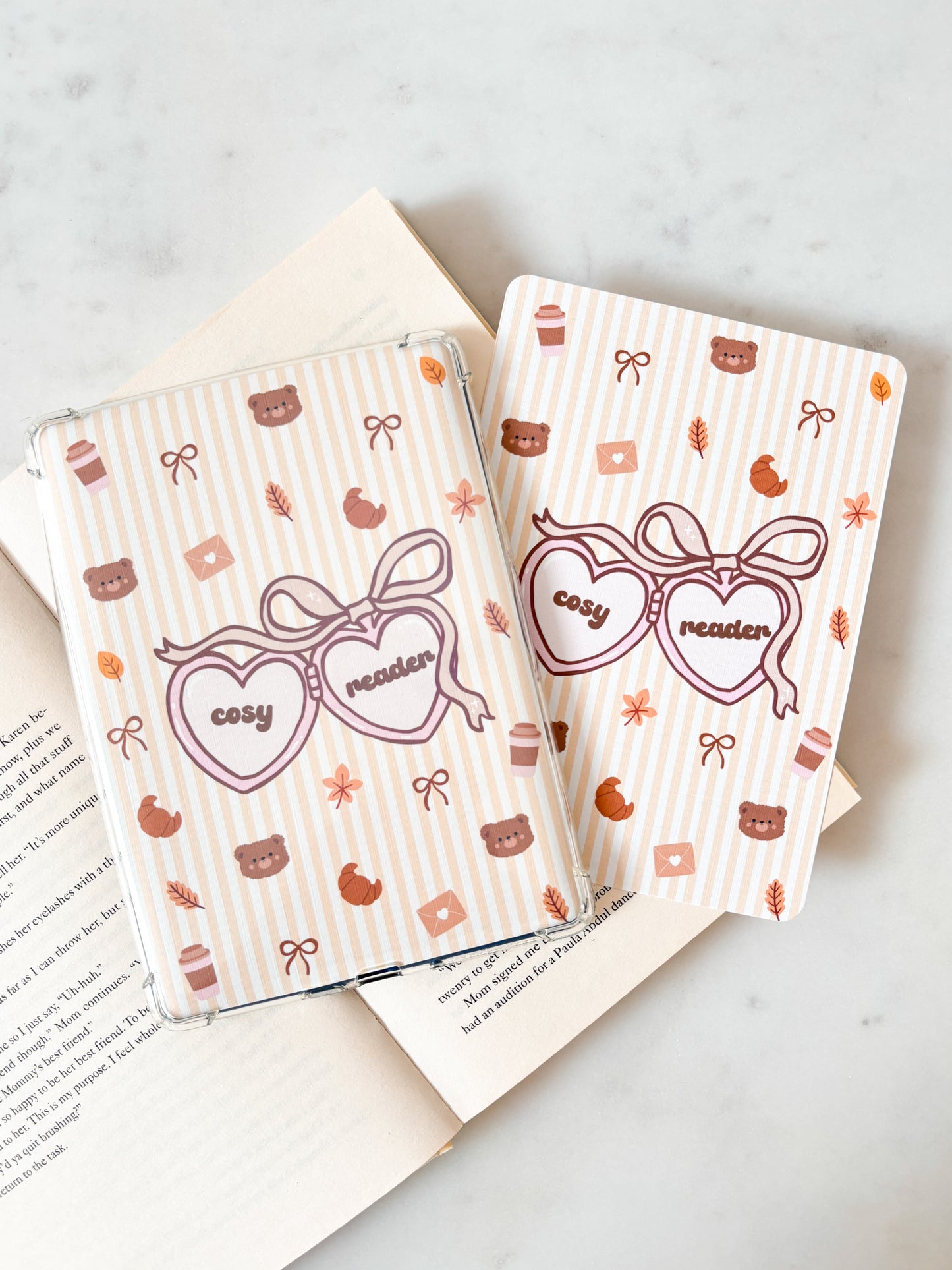 Cosy Reader Coquette Locket Kindle Insert
