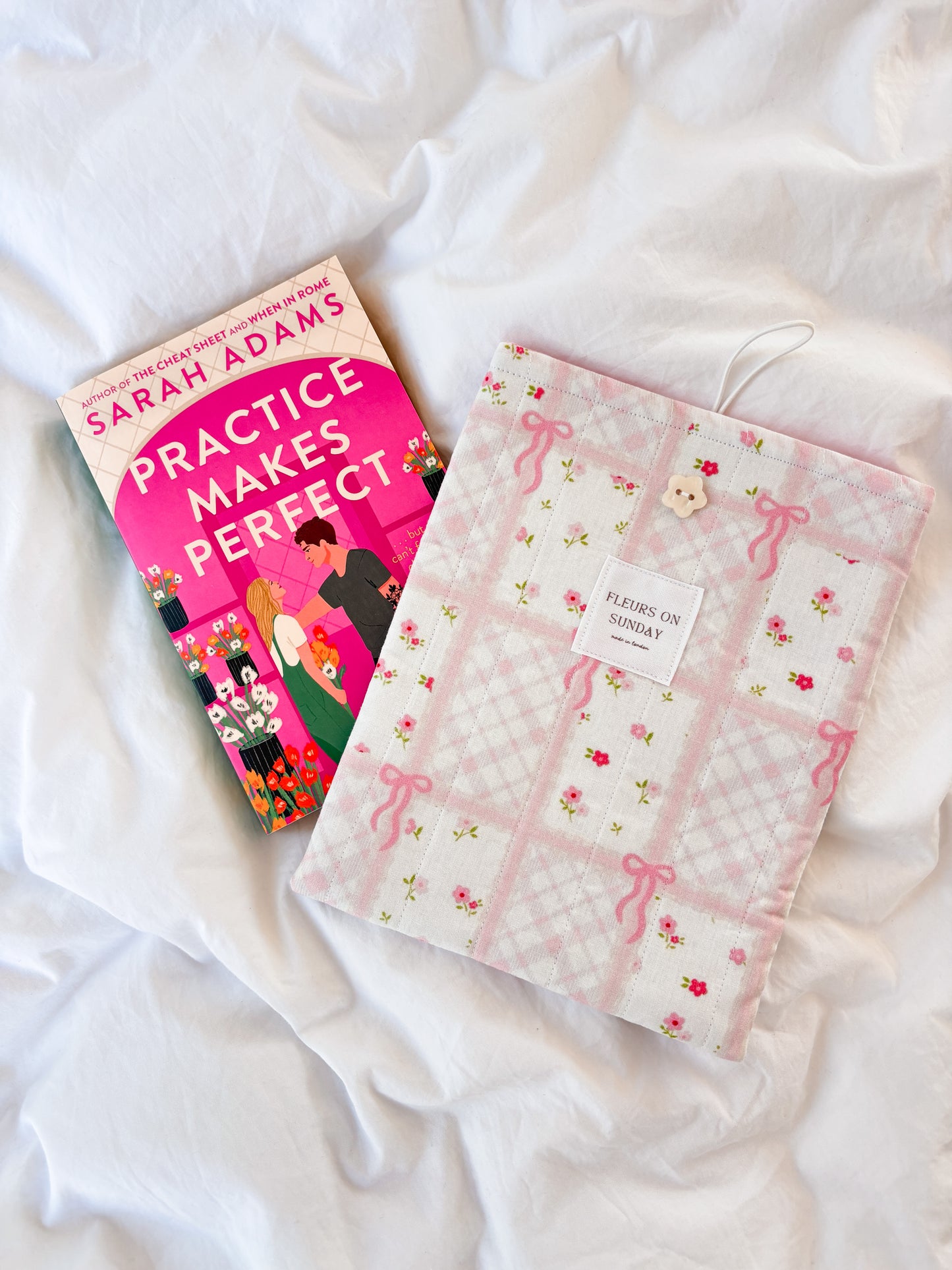 Pink Flowers and Bows Book Sleeve | Cotton Book Sleeve
