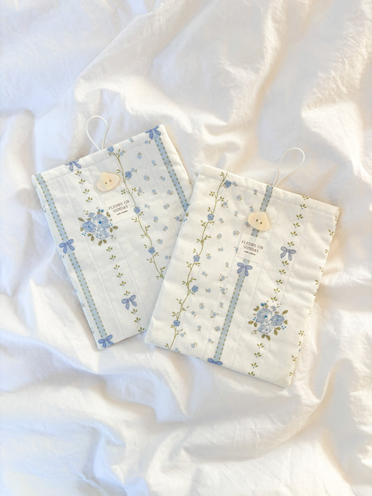 Blue Flowers and Bows E-reader Sleeve Pouch