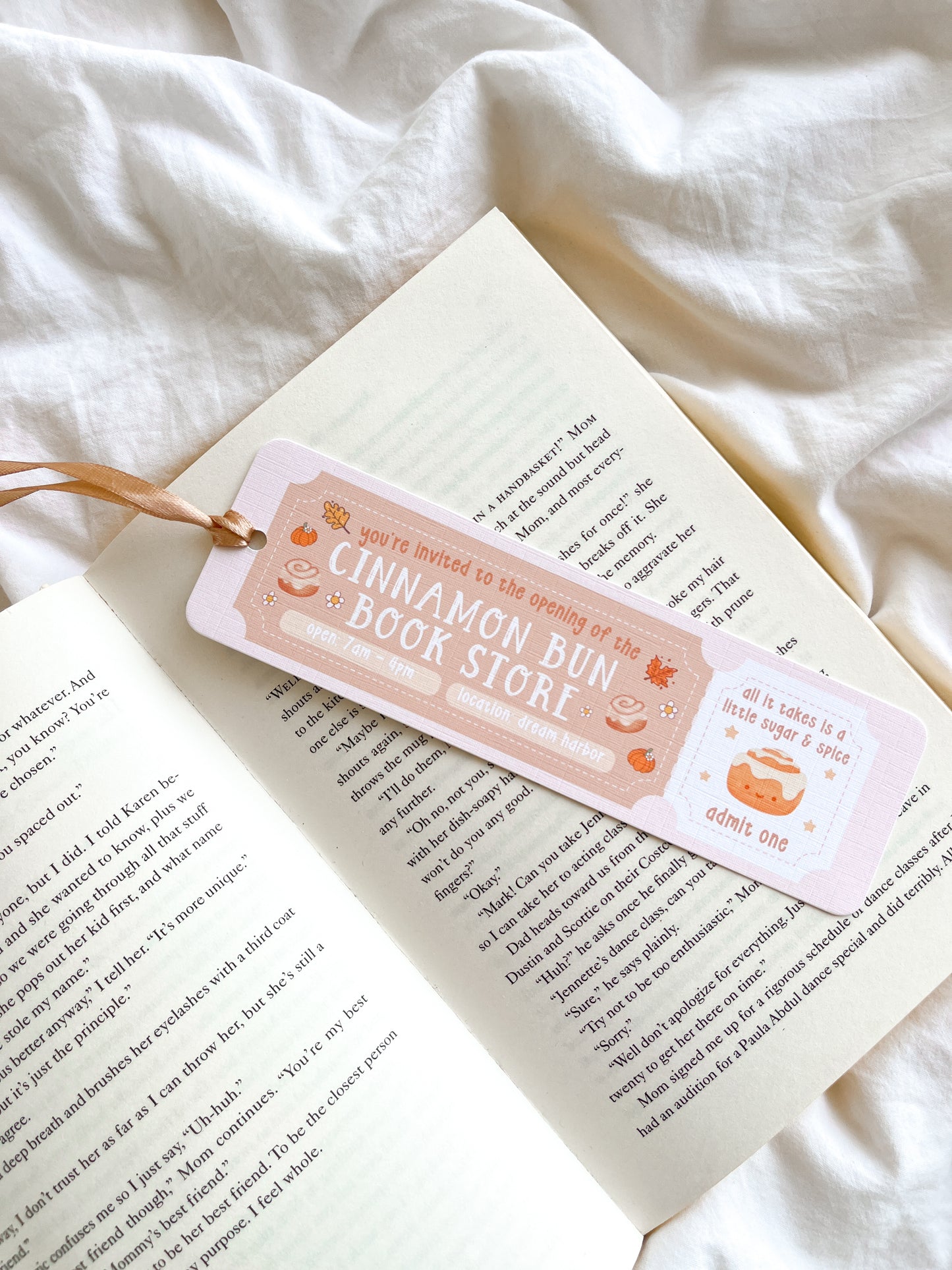 Cinnamon Bun Book Store Bookmark | Cozy Fall Bookmark