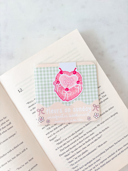 Book Lover Vintage Cake Magnetic Bookmark